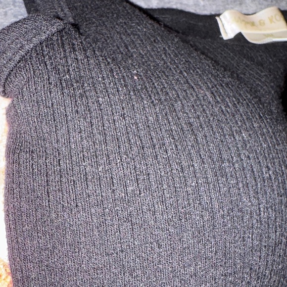 Sugar & Rose- NWOT Black Sleeveless Tank Top with built in bra size S/M - Picture 9 of 11